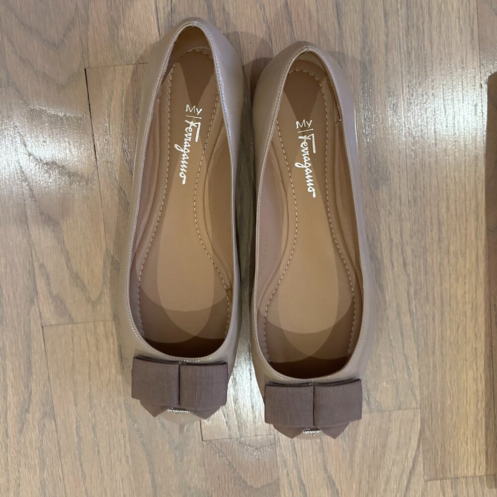 brand new salvatore ferragamo flats